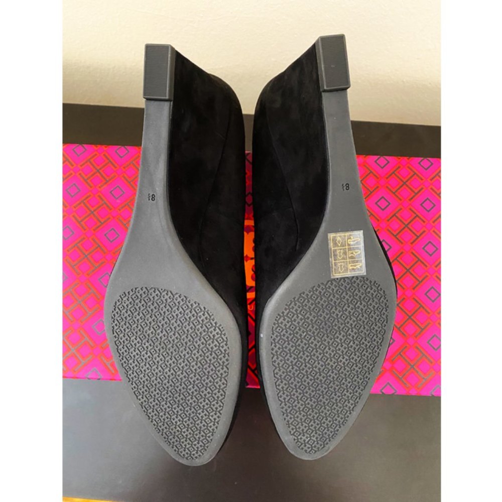 NWT Tory Burch Wedges Suede Black Shoes T Logo 8.5 - Picture 4 of 4